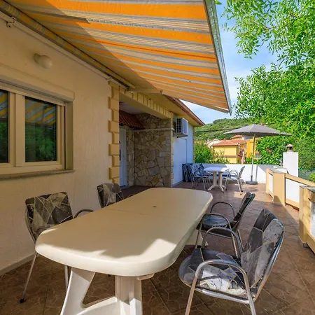 דירה Zorka Kampor