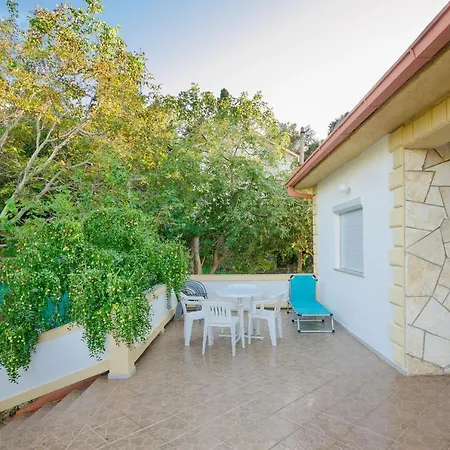 Zorka Apartman Kampor